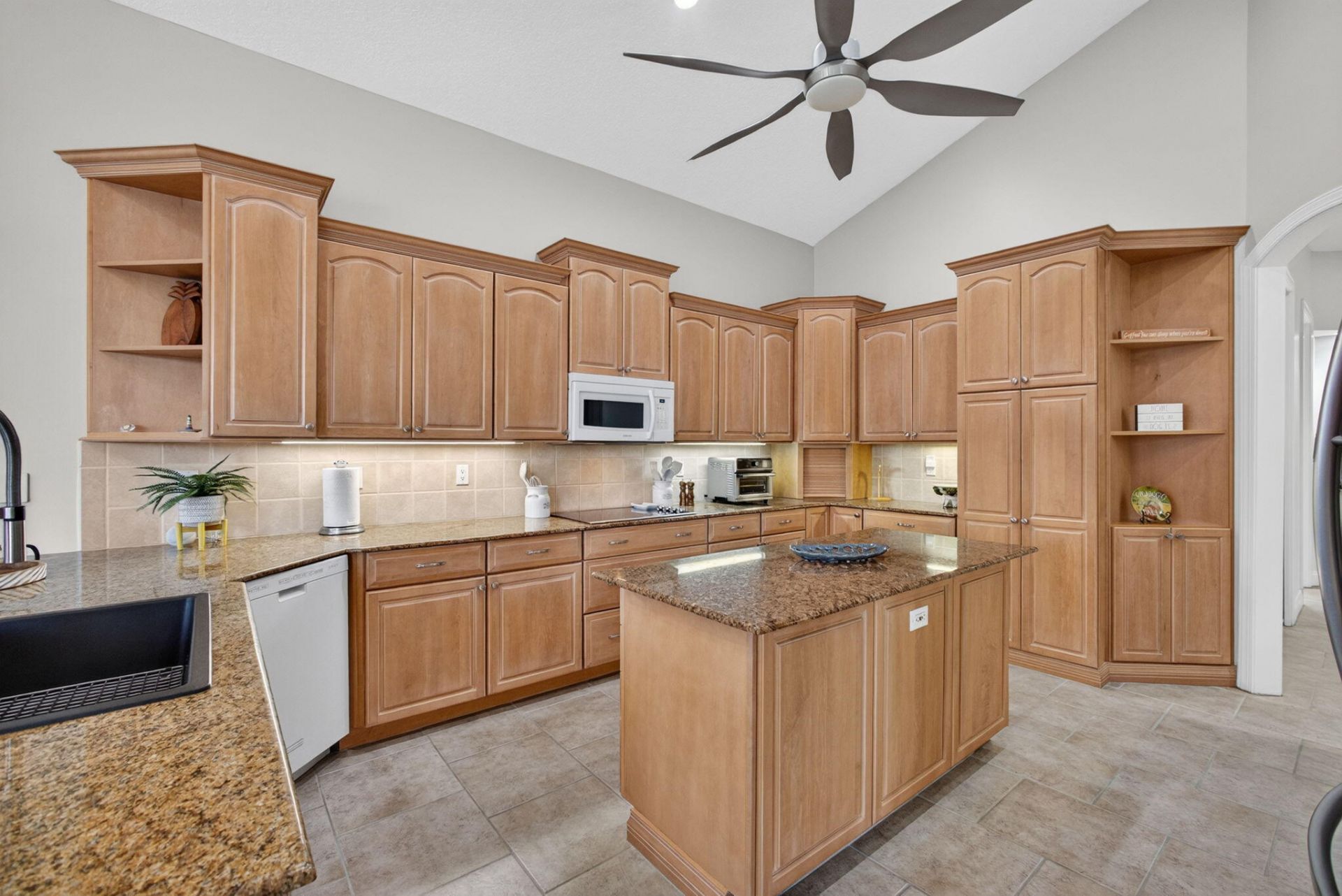 8460 SE Sabal Street, Hobe Sound, FL 33455 Photo