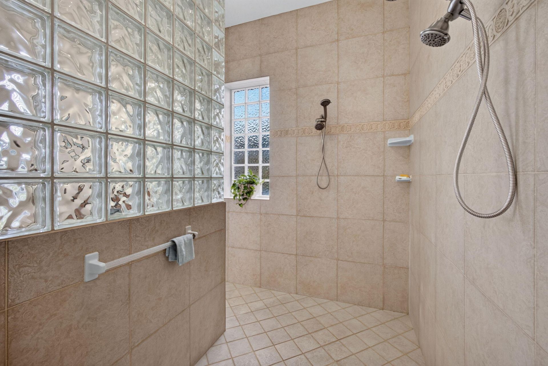 8460 SE Sabal Street, Hobe Sound, FL 33455 Photo