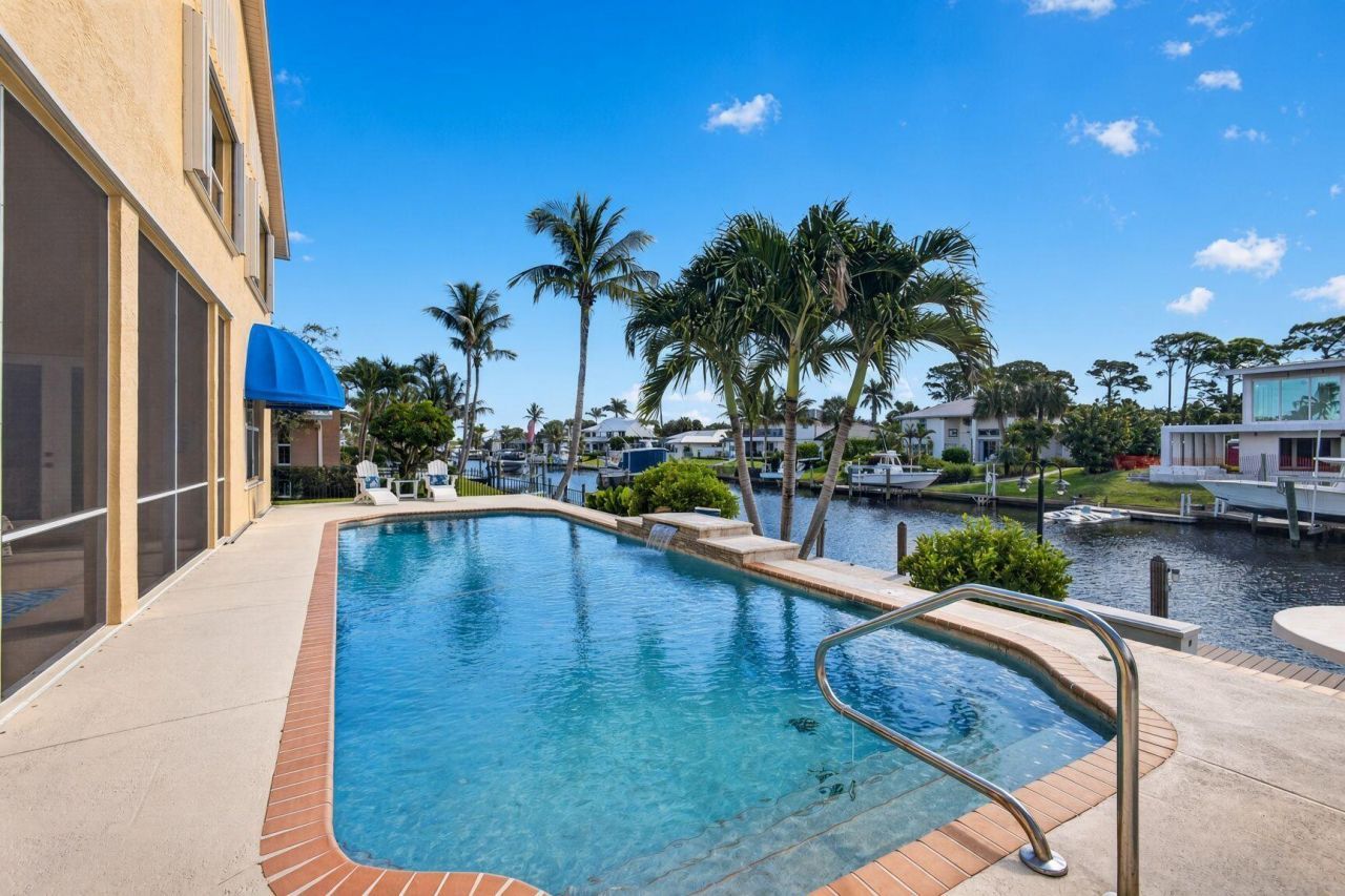 8460 SE Sabal Street, Hobe Sound, FL 33455 Photo