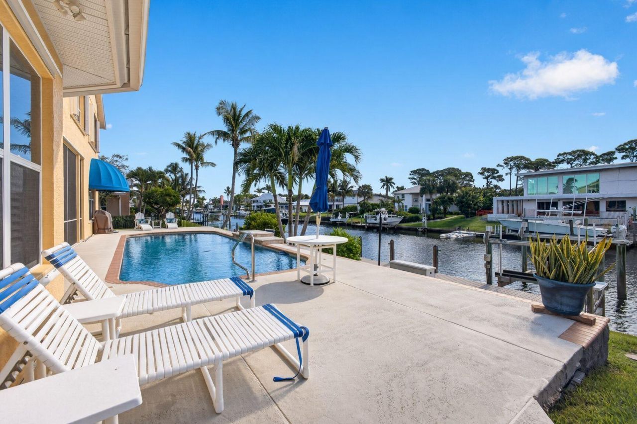 8460 SE Sabal Street, Hobe Sound, FL 33455 Photo