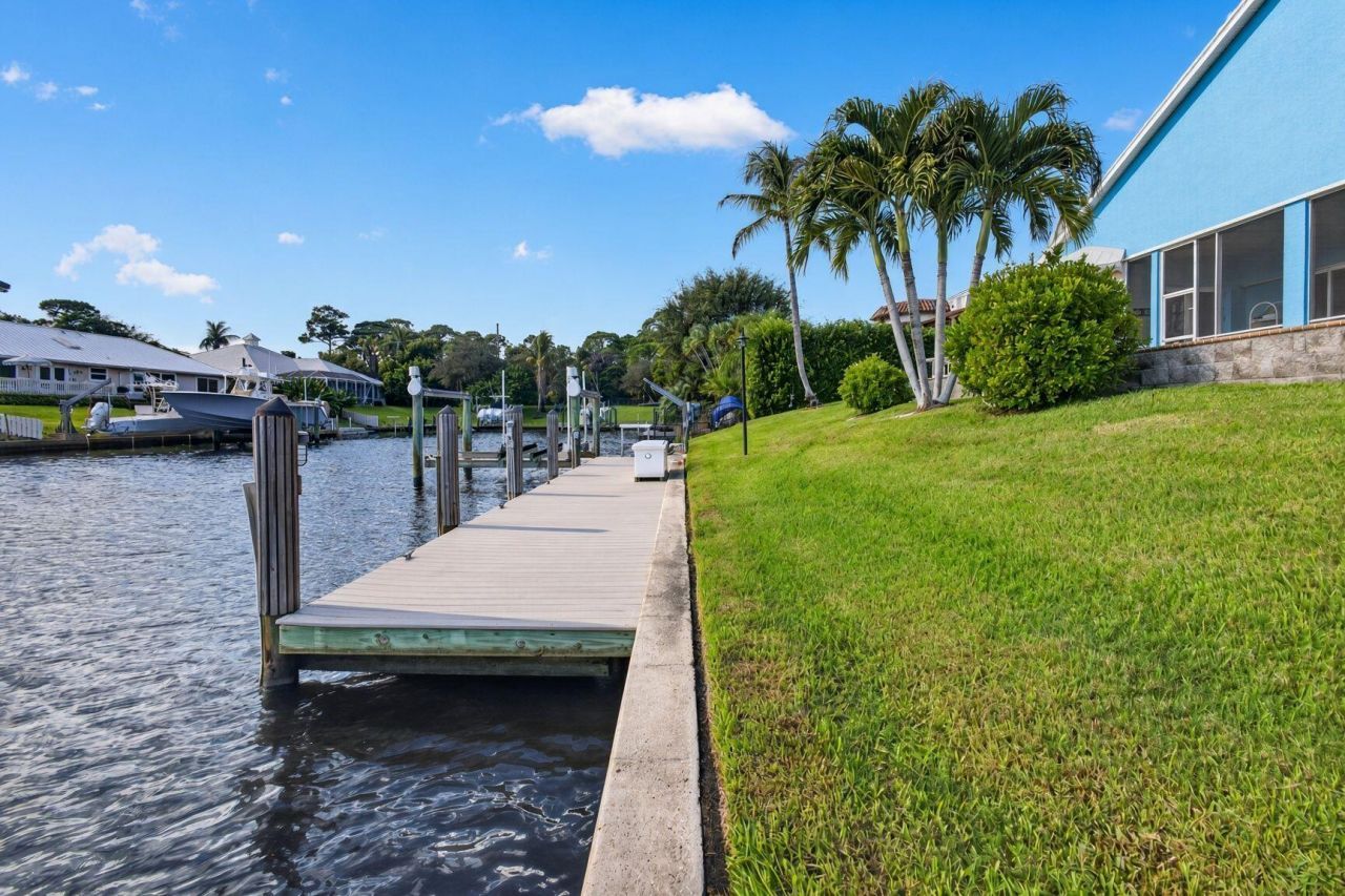 8460 SE Sabal Street, Hobe Sound, FL 33455 Photo
