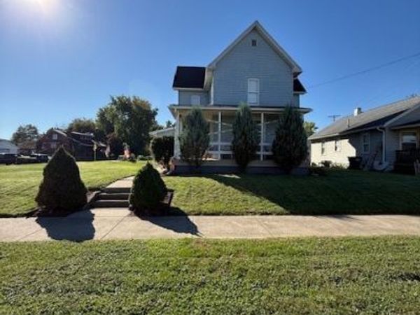 229 E State Street, Newcomerstown, OH 43832