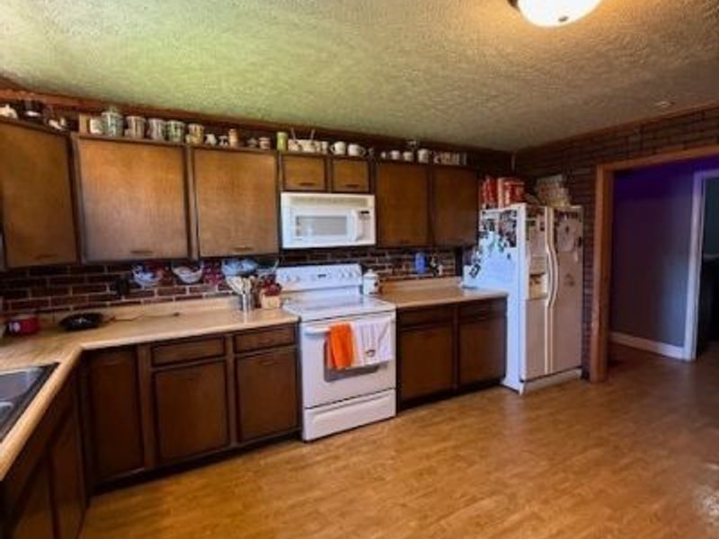 229 E State Street, Newcomerstown, OH 43832 Photo 17