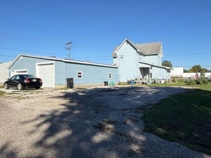 229 E State Street, Newcomerstown, OH 43832 Photo 3