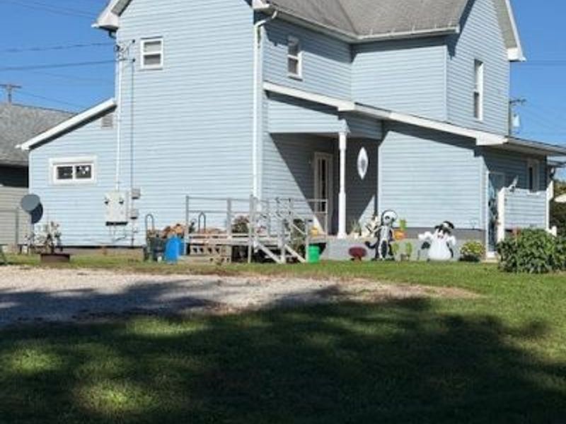 229 E State Street, Newcomerstown, OH 43832 Photo 4