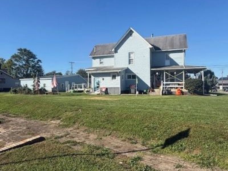 229 E State Street, Newcomerstown, OH 43832 Photo 5