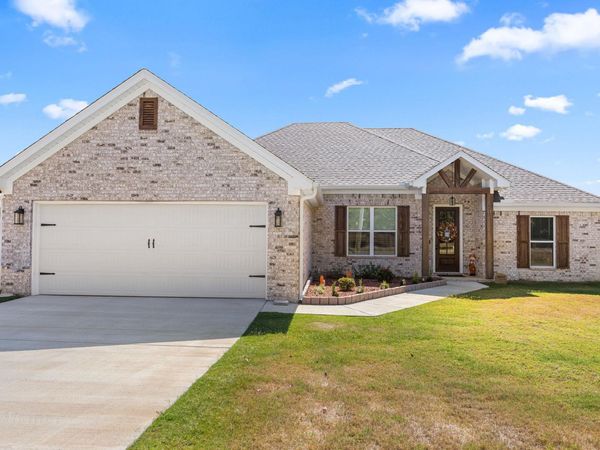 10707 W Miller Sardis Road , Bauxite, AR 72011