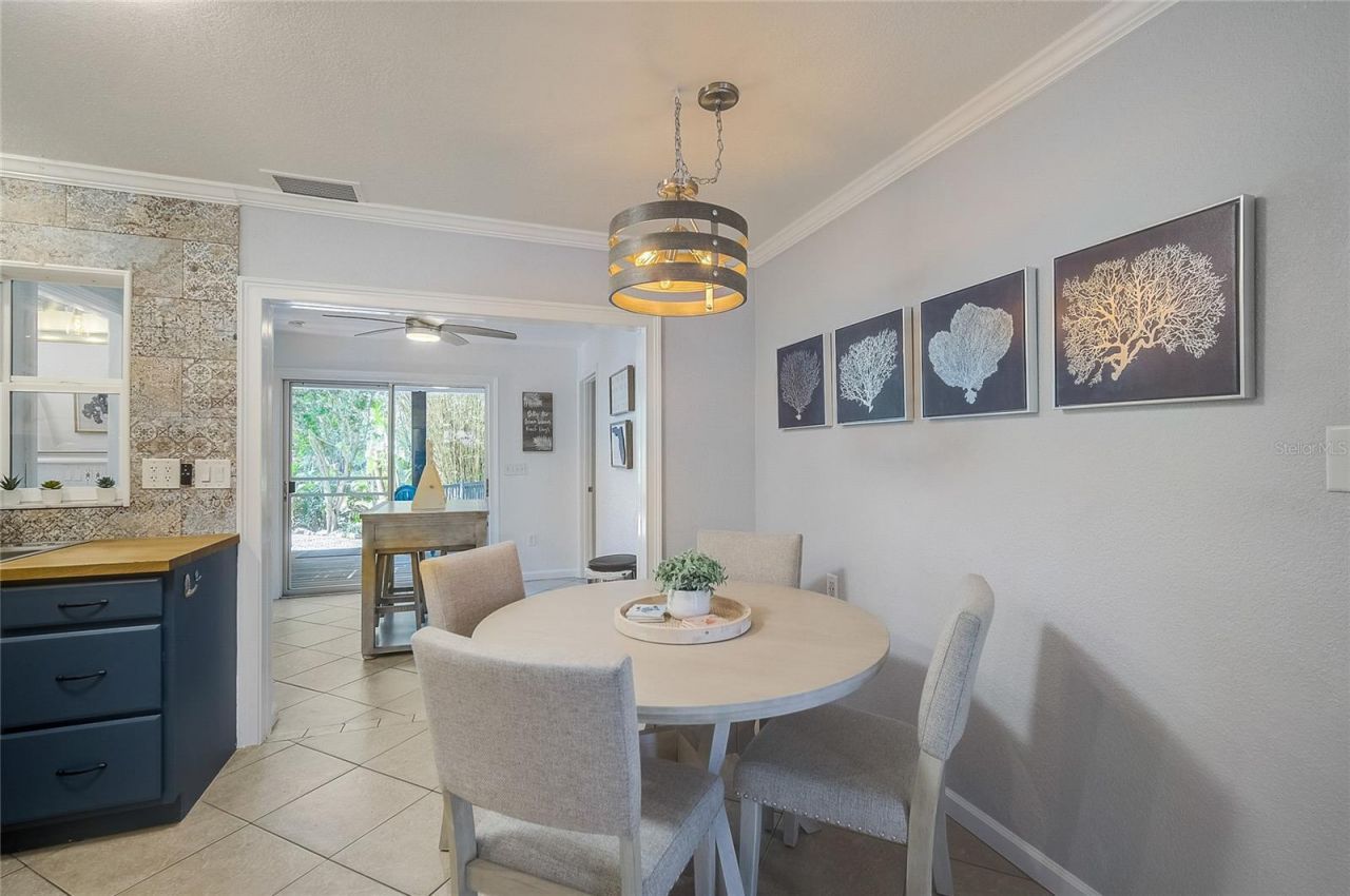 426 Eagles Nest Lane , Sarasota, FL 34243 Photo