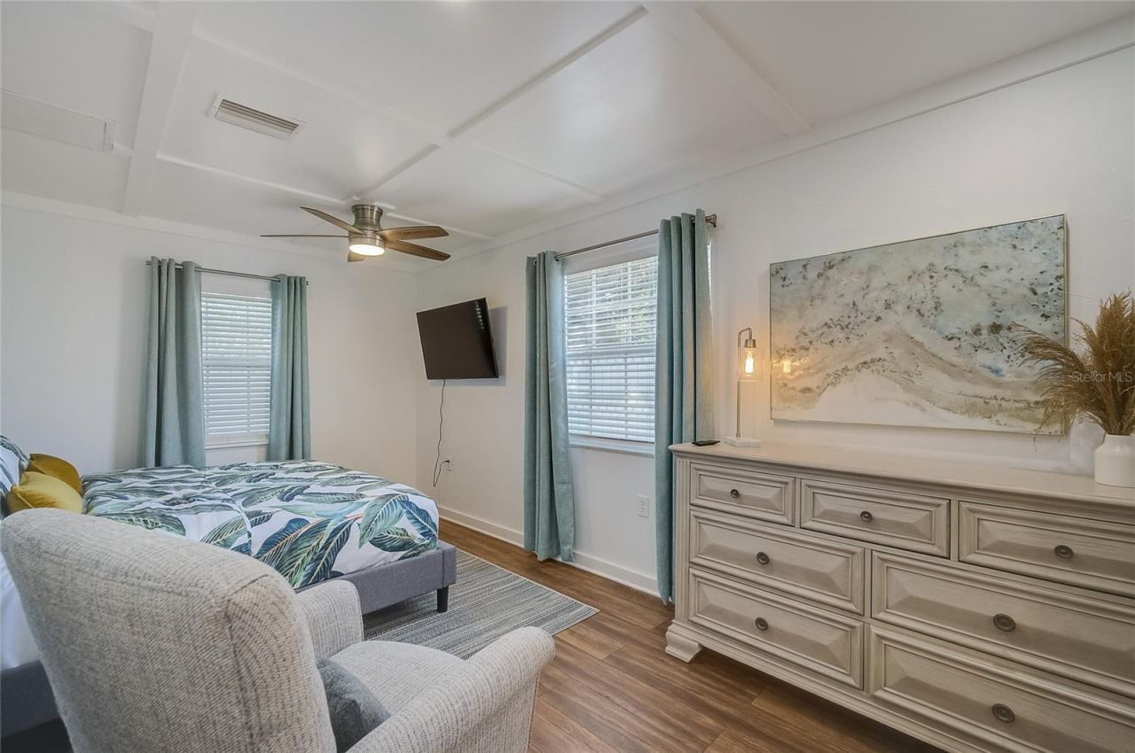 426 Eagles Nest Lane , Sarasota, FL 34243 Photo