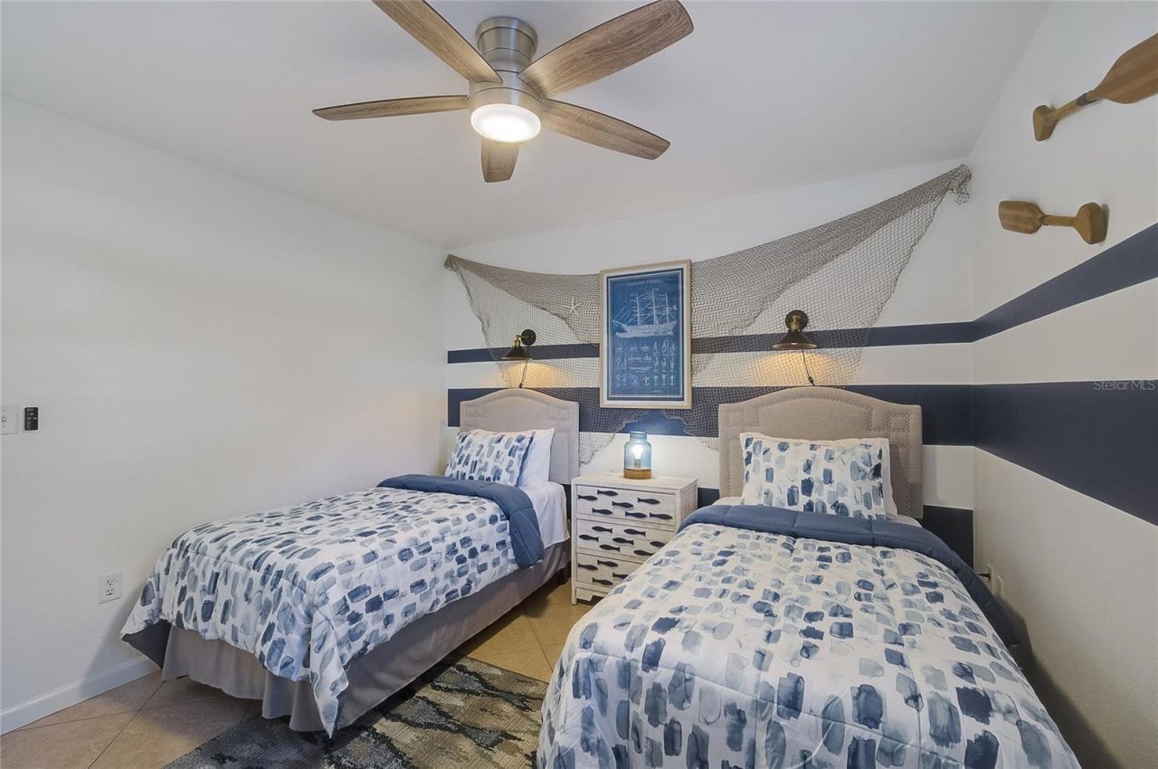 426 Eagles Nest Lane , Sarasota, FL 34243 Photo