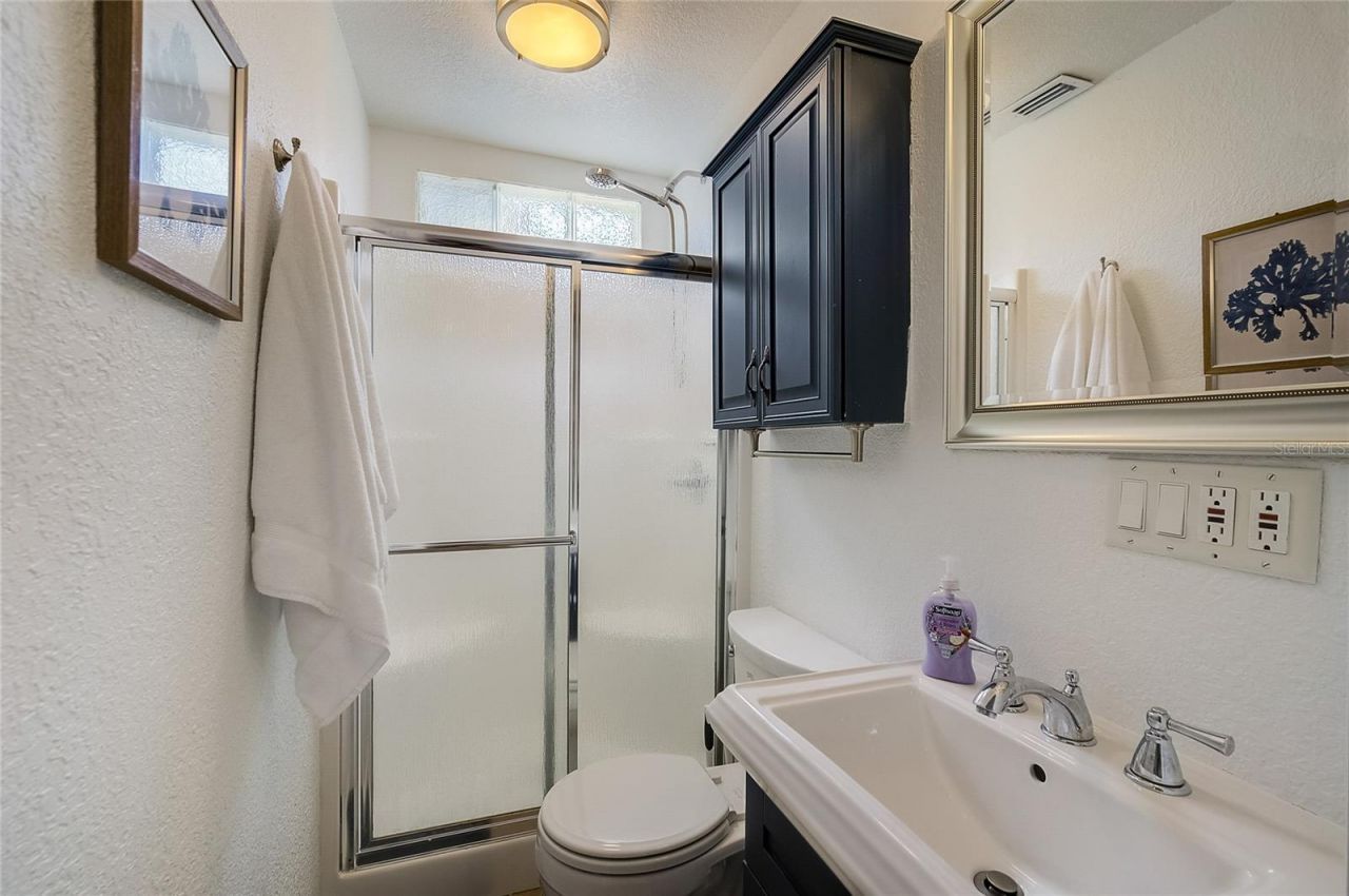 426 Eagles Nest Lane , Sarasota, FL 34243 Photo