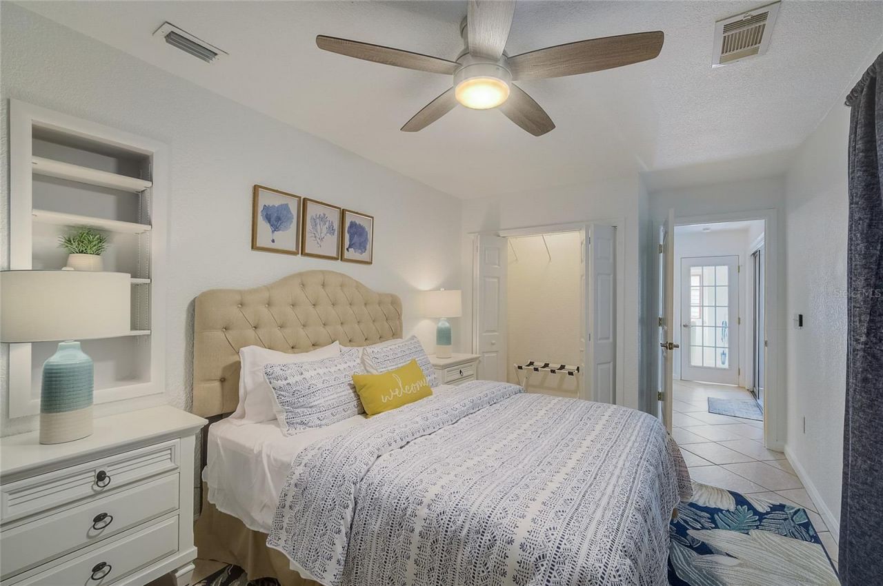 426 Eagles Nest Lane , Sarasota, FL 34243 Photo
