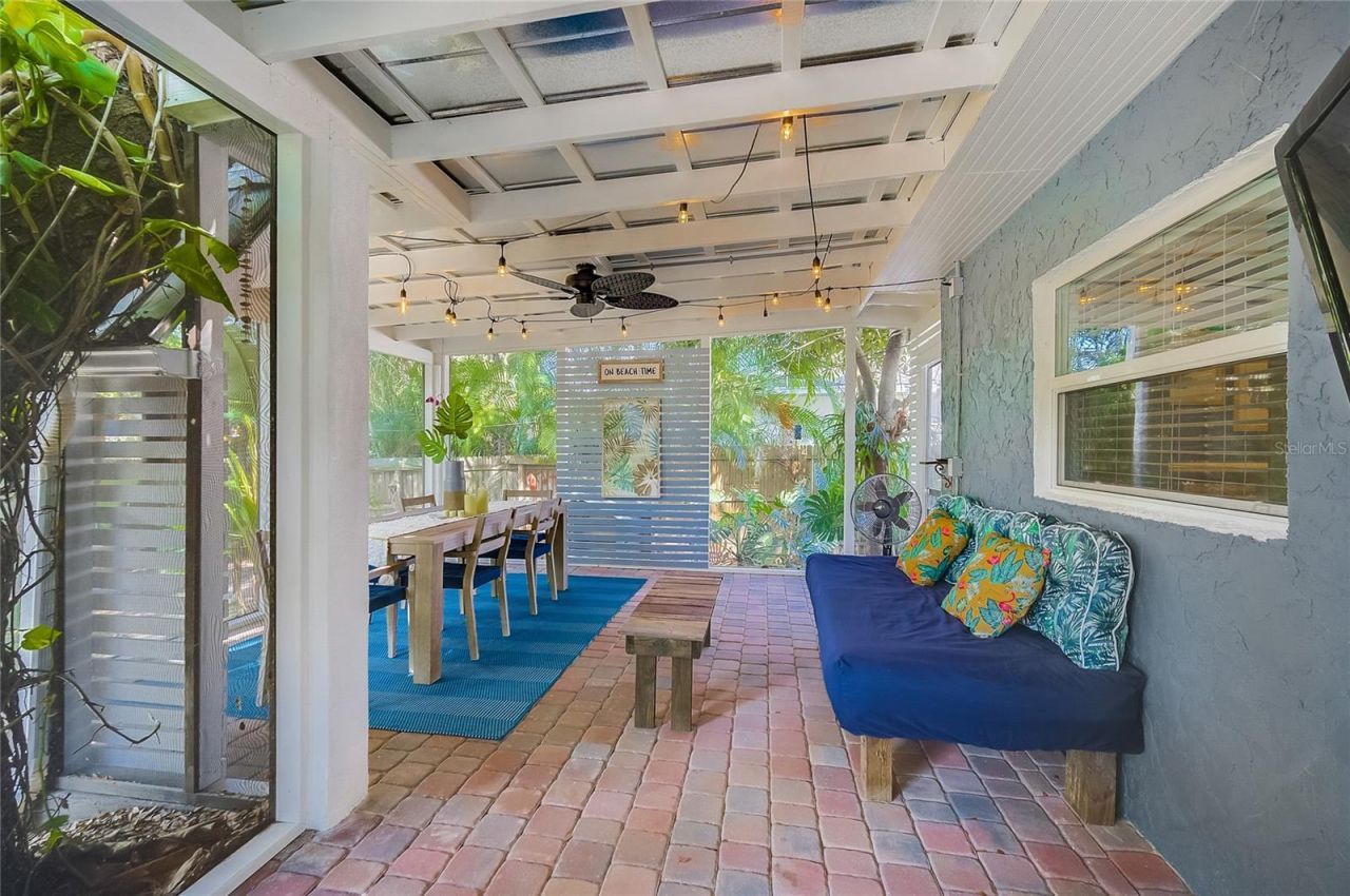 426 Eagles Nest Lane , Sarasota, FL 34243 Photo