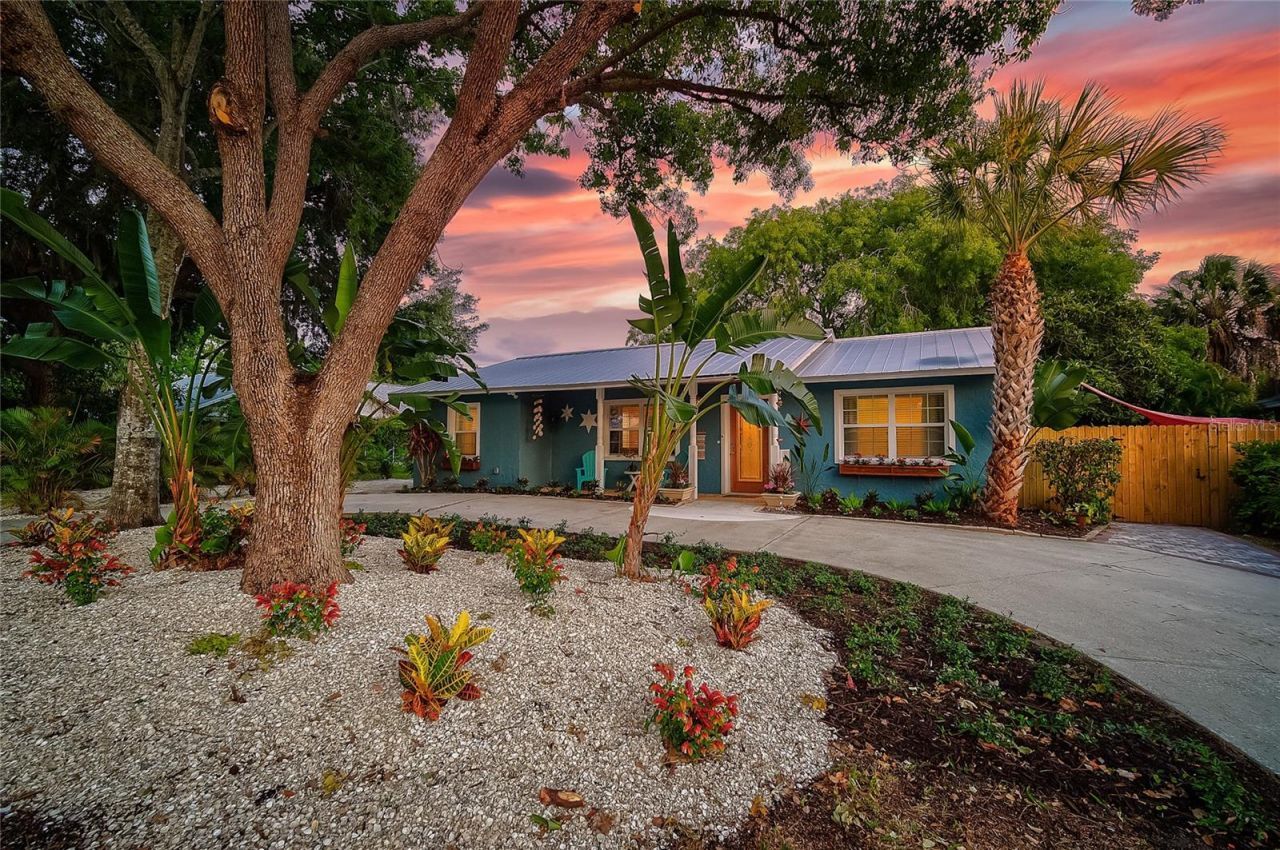 426 Eagles Nest Lane , Sarasota, FL 34243 Photo