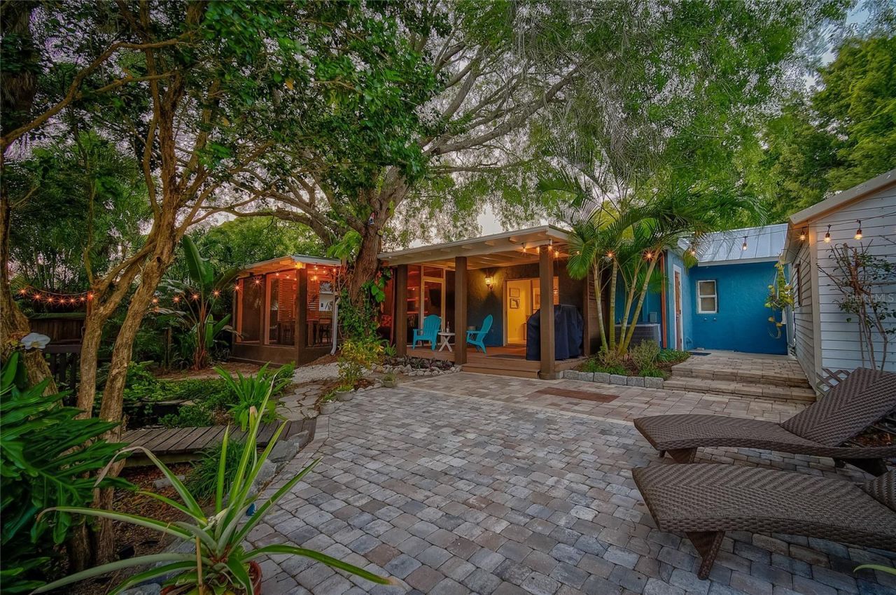 426 Eagles Nest Lane , Sarasota, FL 34243 Photo