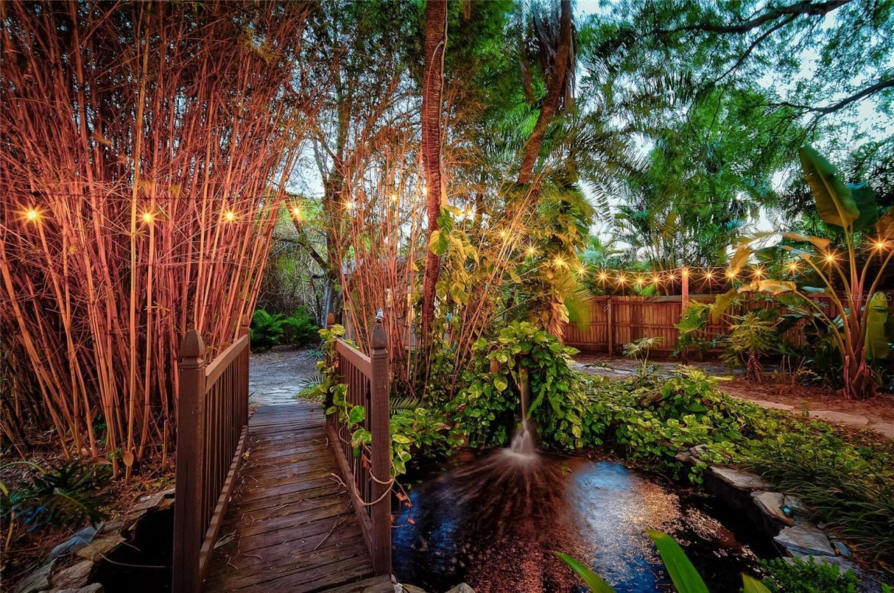 426 Eagles Nest Lane , Sarasota, FL 34243 Photo