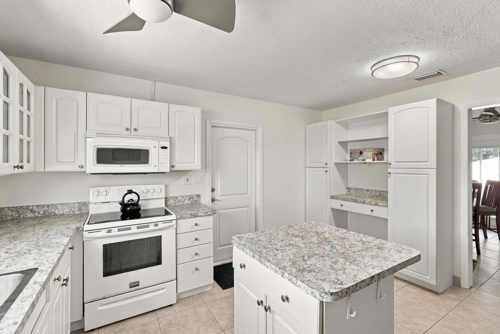 336 Chamberlain Boulevard, St. Lucie Village, FL 34946 Photo