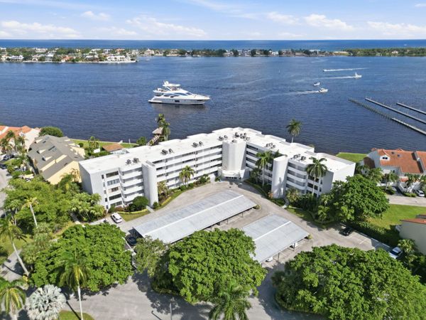 8200 Lakeshore Drive, Unit 2020, Hypoluxo, FL 33462