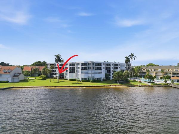 8200 Lakeshore Drive, Unit 2020, Hypoluxo, FL 33462