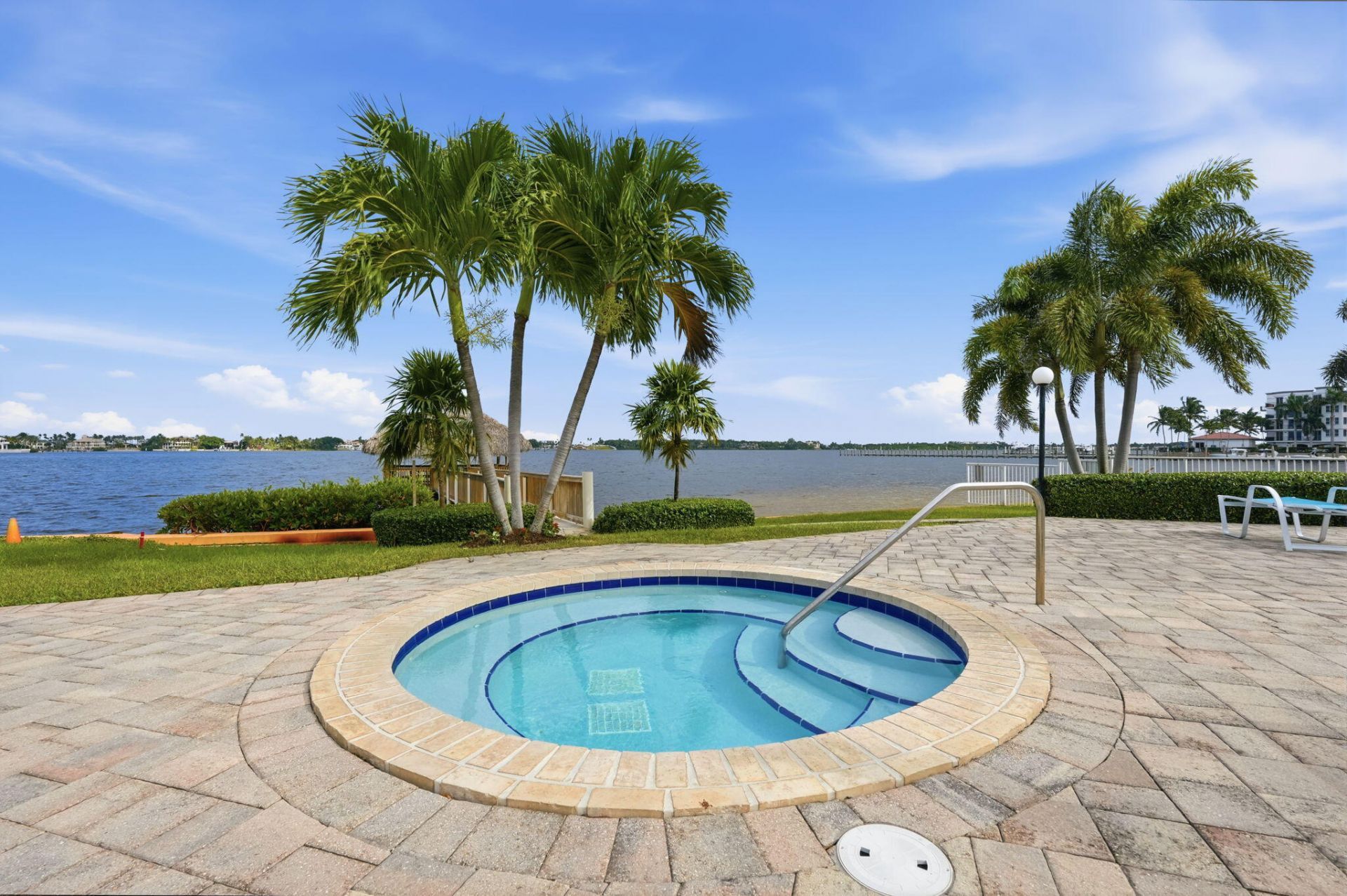 8200 Lakeshore Drive, Unit 2020, Hypoluxo, FL 33462 Photo