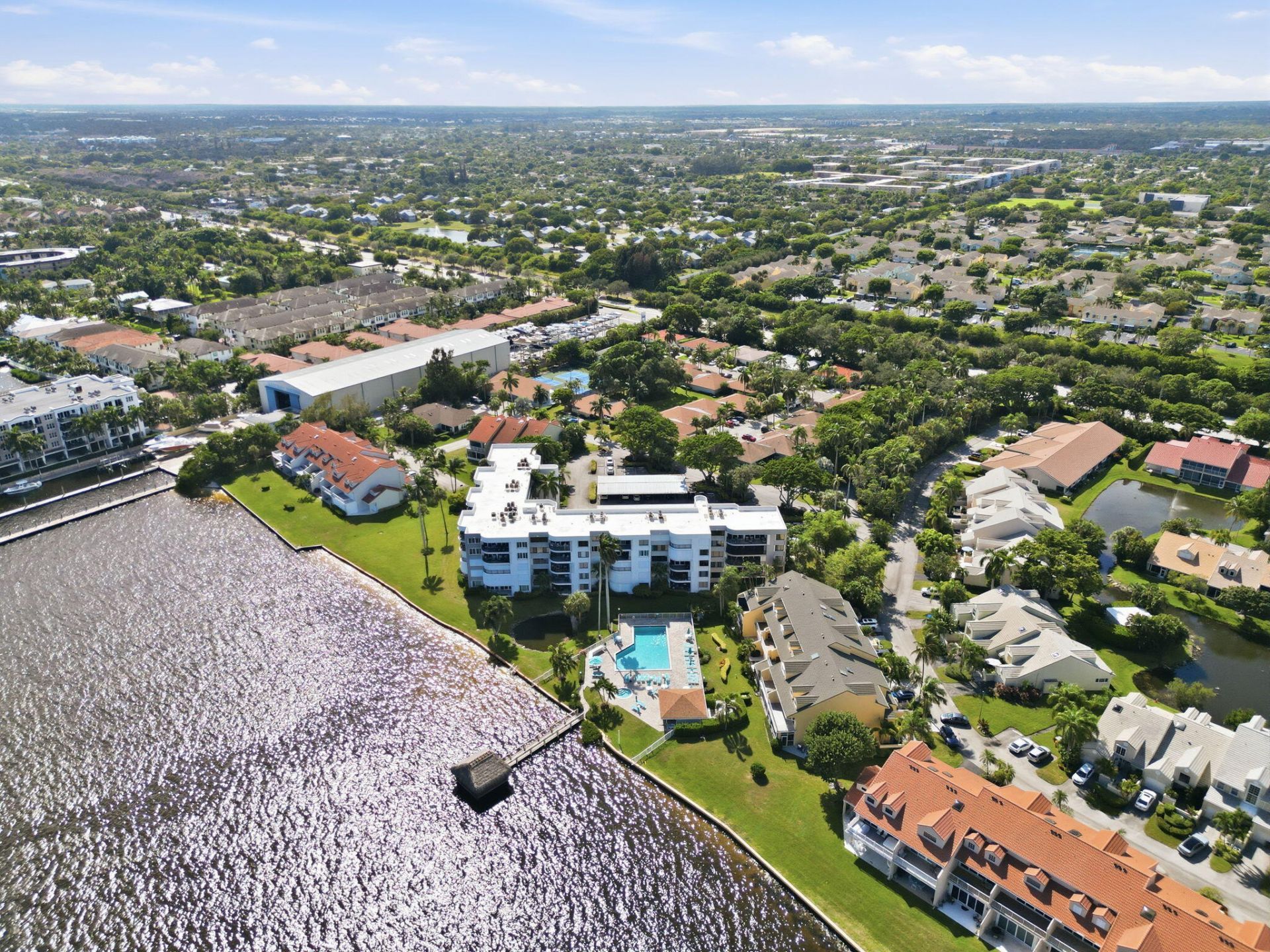 8200 Lakeshore Drive, Unit 2020, Hypoluxo, FL 33462 Photo