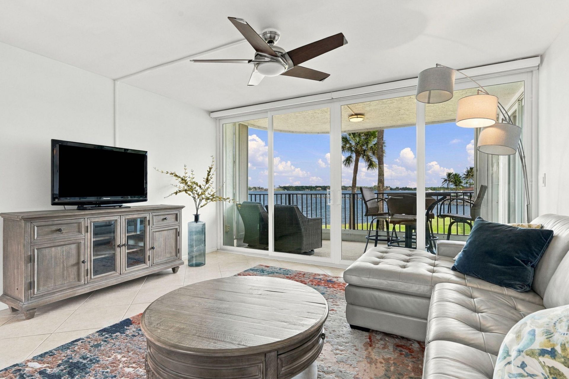 8200 Lakeshore Drive, Unit 2020, Hypoluxo, FL 33462 Photo
