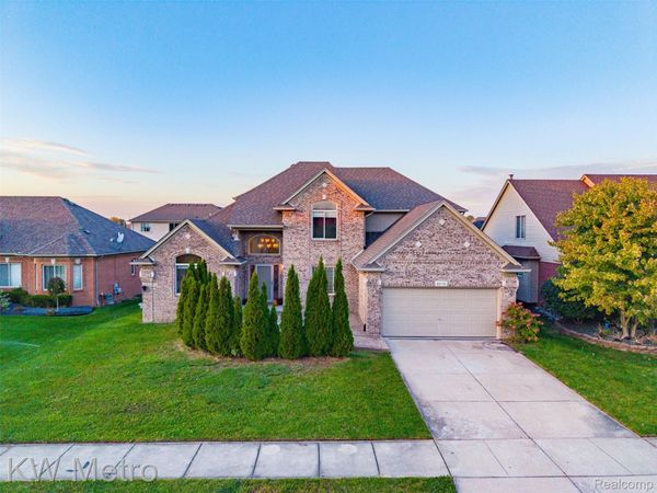 20735 Cheddleton Drive , Macomb Township, Mi 48044