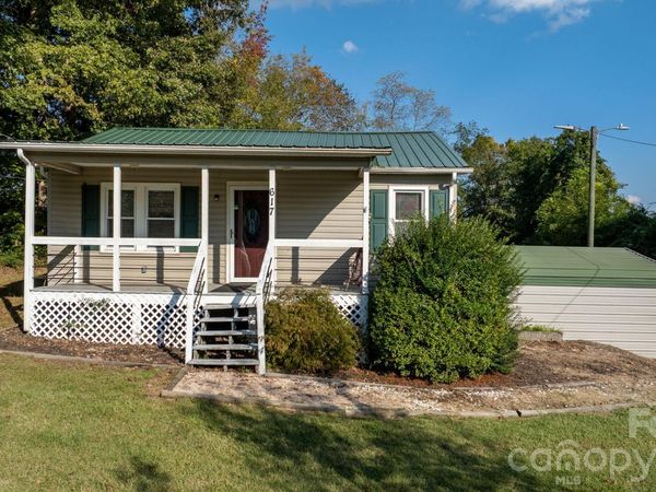 617 Hawthorne Street , Hudson, NC 28638