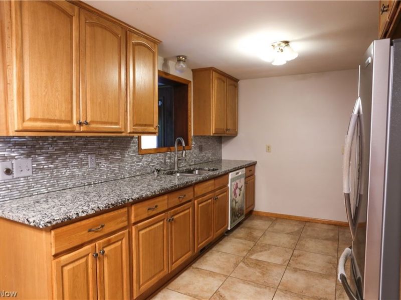 315 Noble Place, Massillon, OH 44647 Photo 3