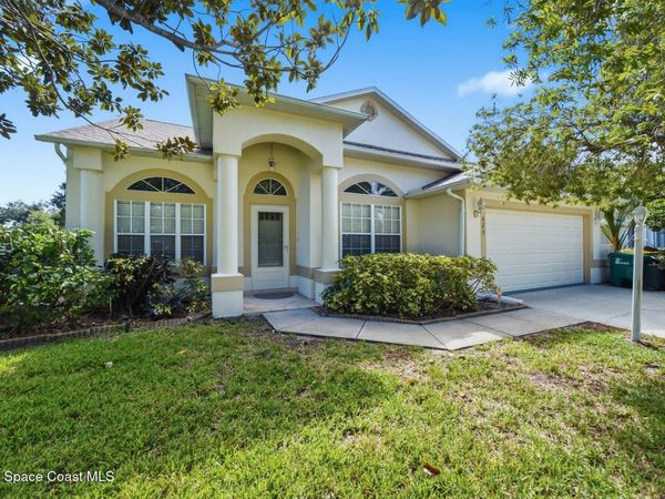 423 Vizcaya Court , Melbourne, FL 32940