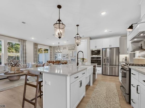 12 Court Ln, Wayne, NJ 07470