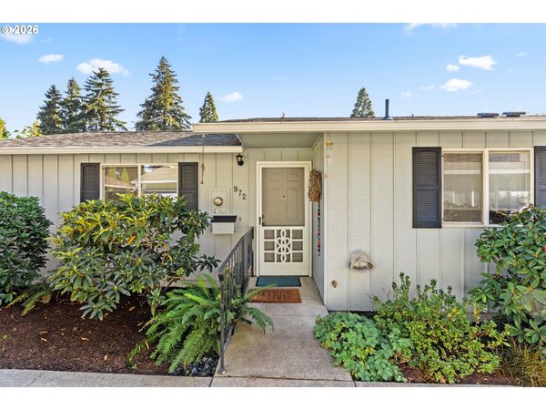 972 W L ST, Springfield, OR 97477