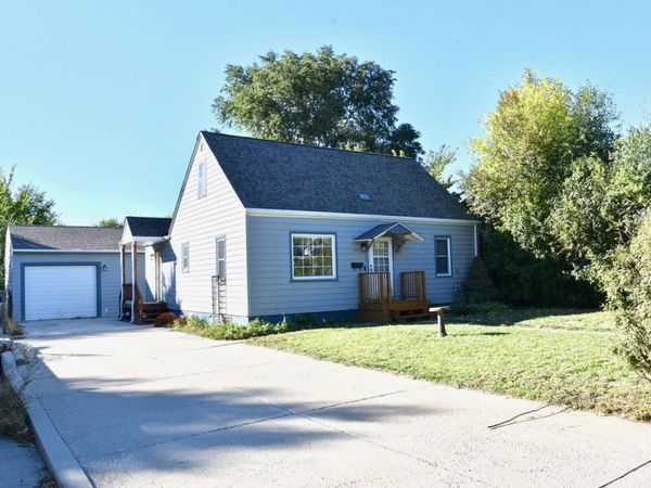 401 S Tyler Avenue, Pierre, SD 57501