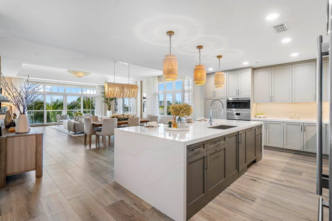 176 Lake Drive, Unit 1102, Palm Beach Shores, FL 33404 Photo