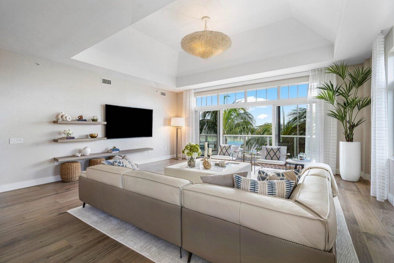 176 Lake Drive, Unit 1102, Palm Beach Shores, FL 33404 Photo