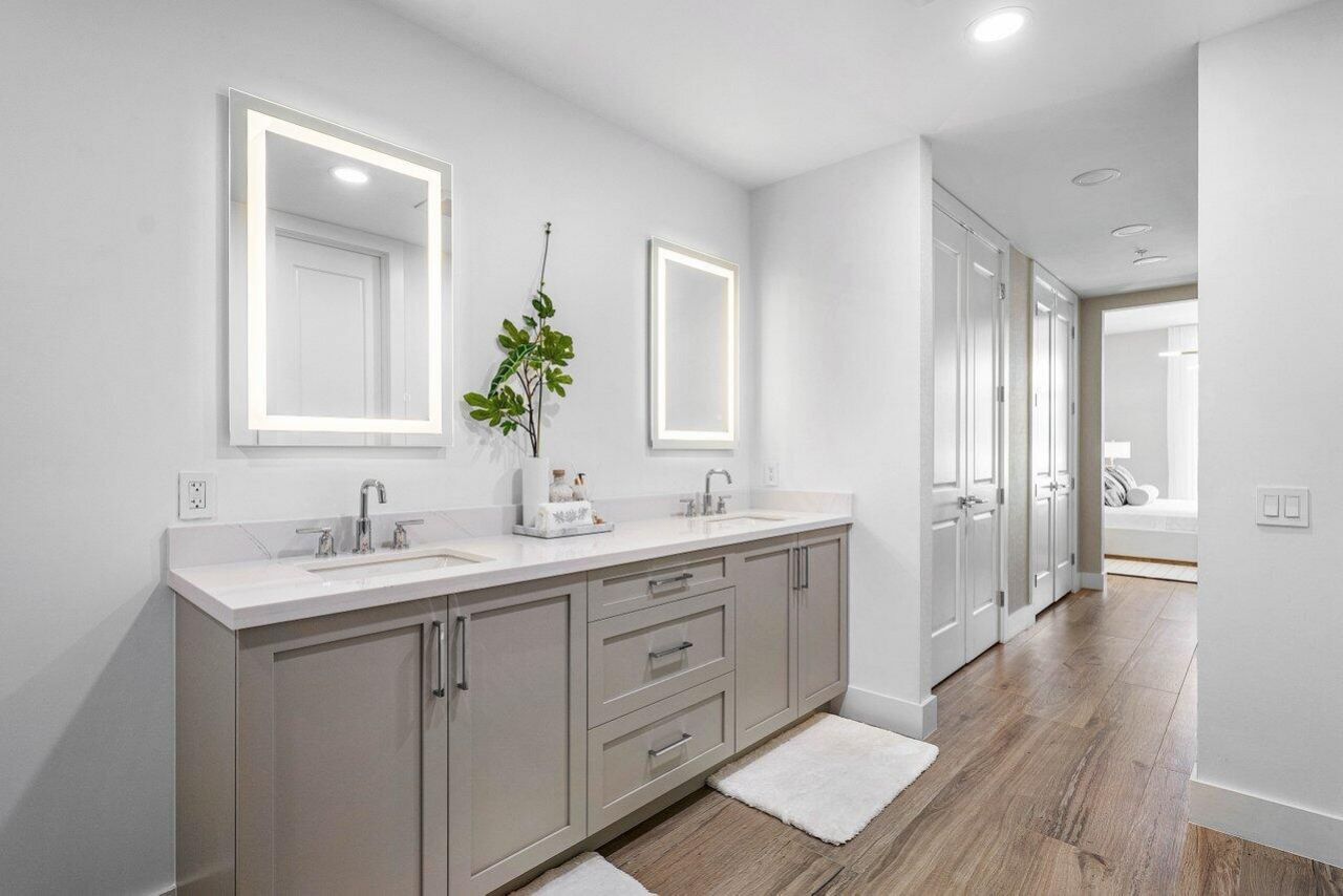 176 Lake Drive, Unit 1102, Palm Beach Shores, FL 33404 Photo
