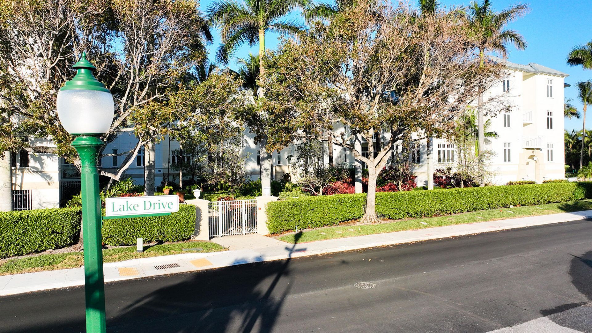 176 Lake Drive, Unit 1102, Palm Beach Shores, FL 33404 Photo