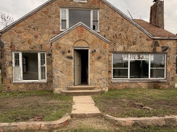 610 SW 1st Street , Afton, OK 74331