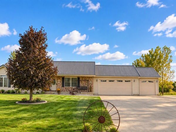 1452 Ivory Avenue , Tipton, IA 52772