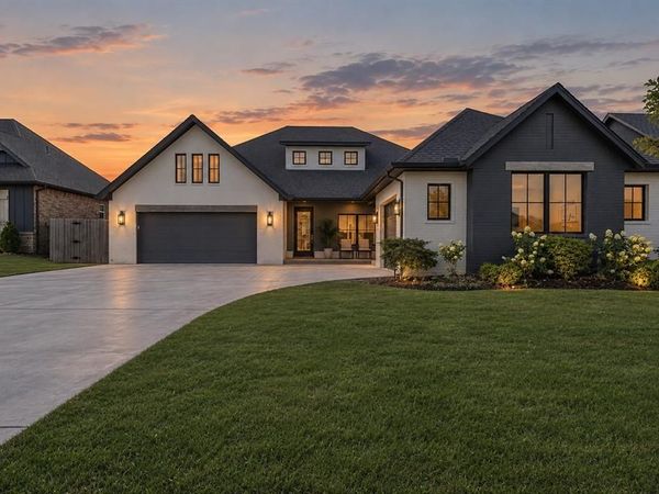9300 NW 84th Terrace, Yukon, OK 73099