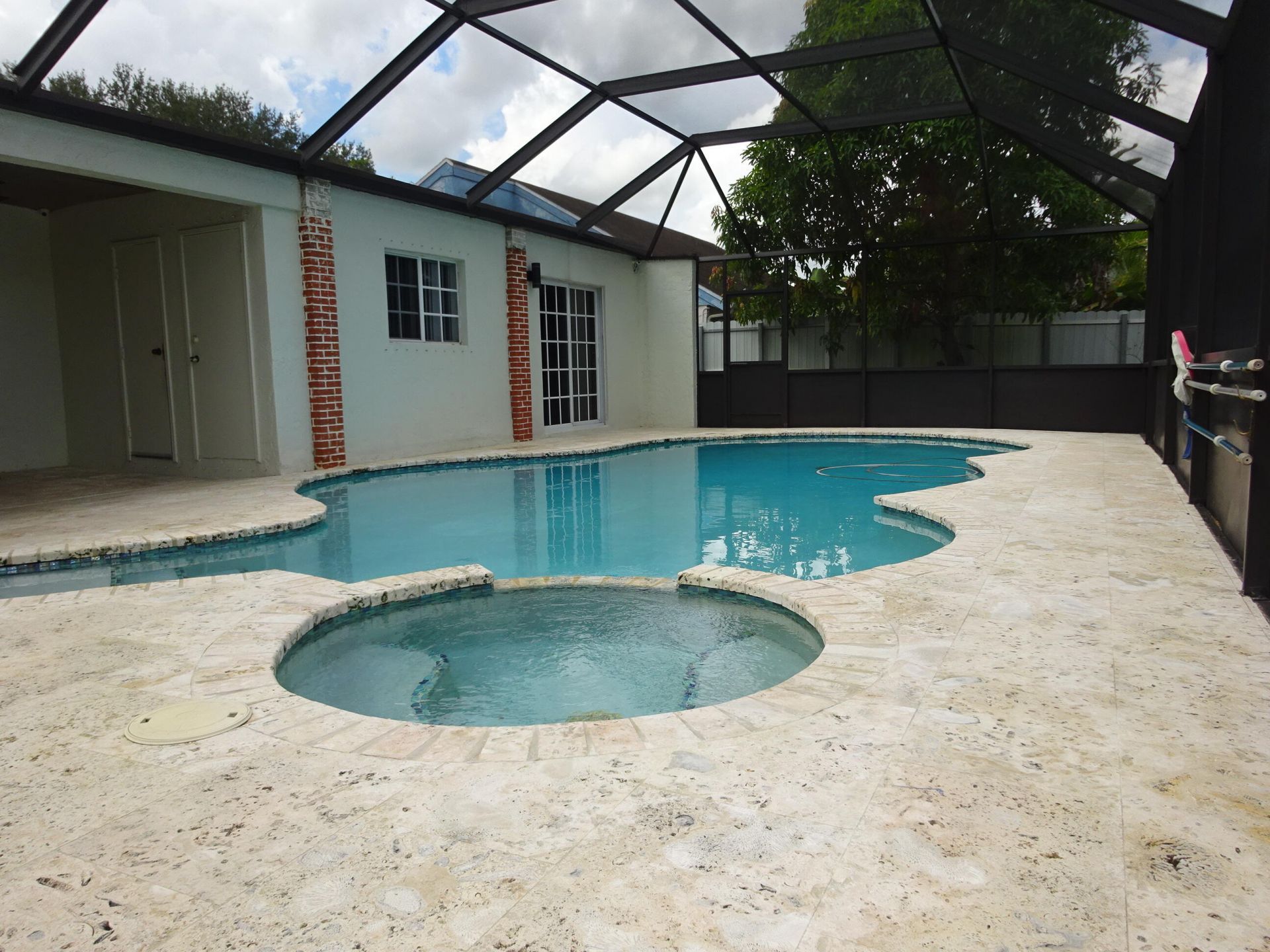 9211 S Cypress Circle, Miramar, FL 33025 Photo