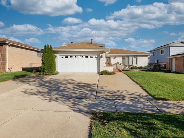 8446 163RD Street , Tinley Park, IL 60487