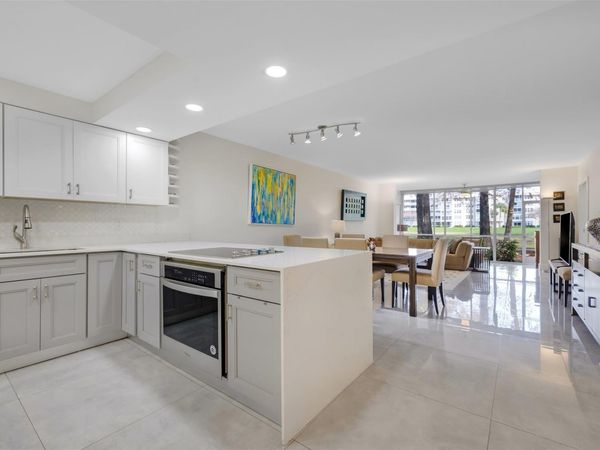 4011 N CYPRESS Drive, Unit 101, Pompano Beach, FL 33069