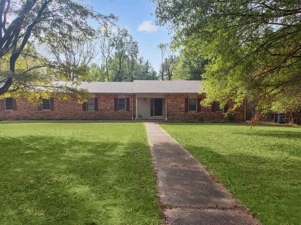 1505 Country Manor Lane , Jonesboro, AR 72404