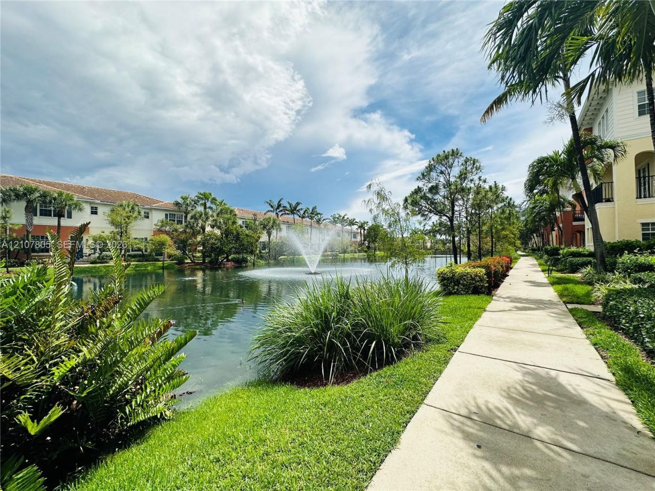 155 SW 7th Ct, Unit 155, Pompano Beach, FL 33060 Photo