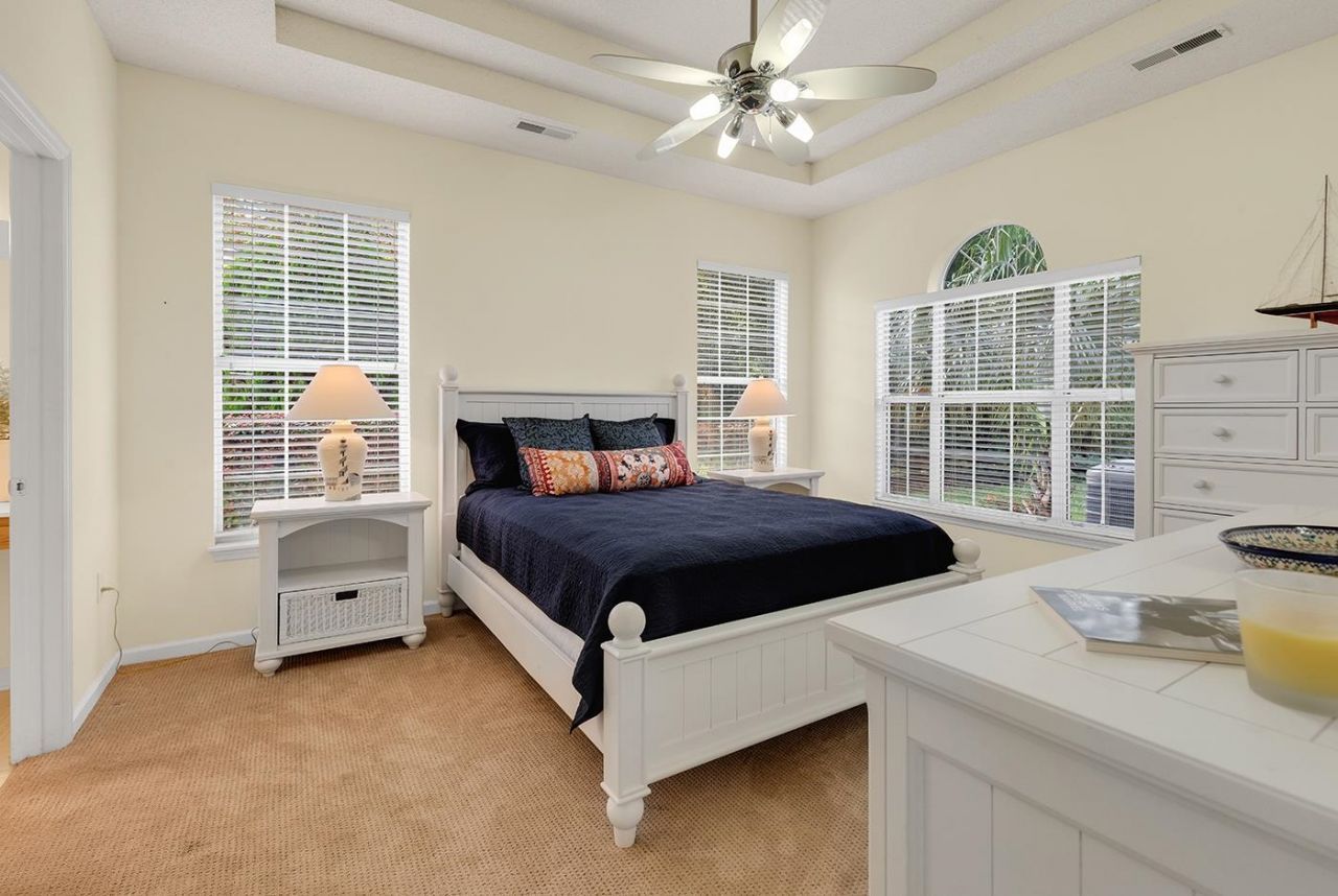 28 Opera Ct. Photo 10