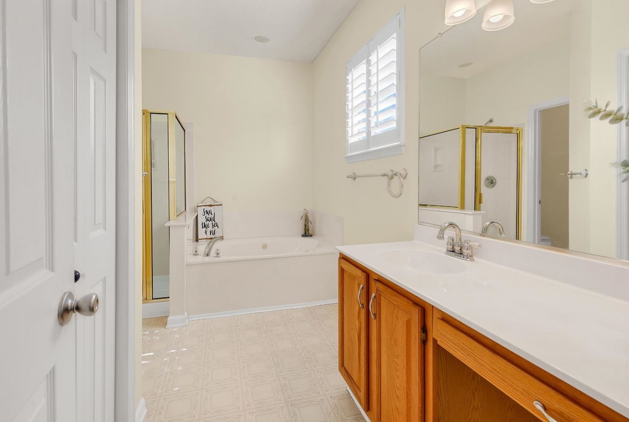 28 Opera Ct. Photo 12