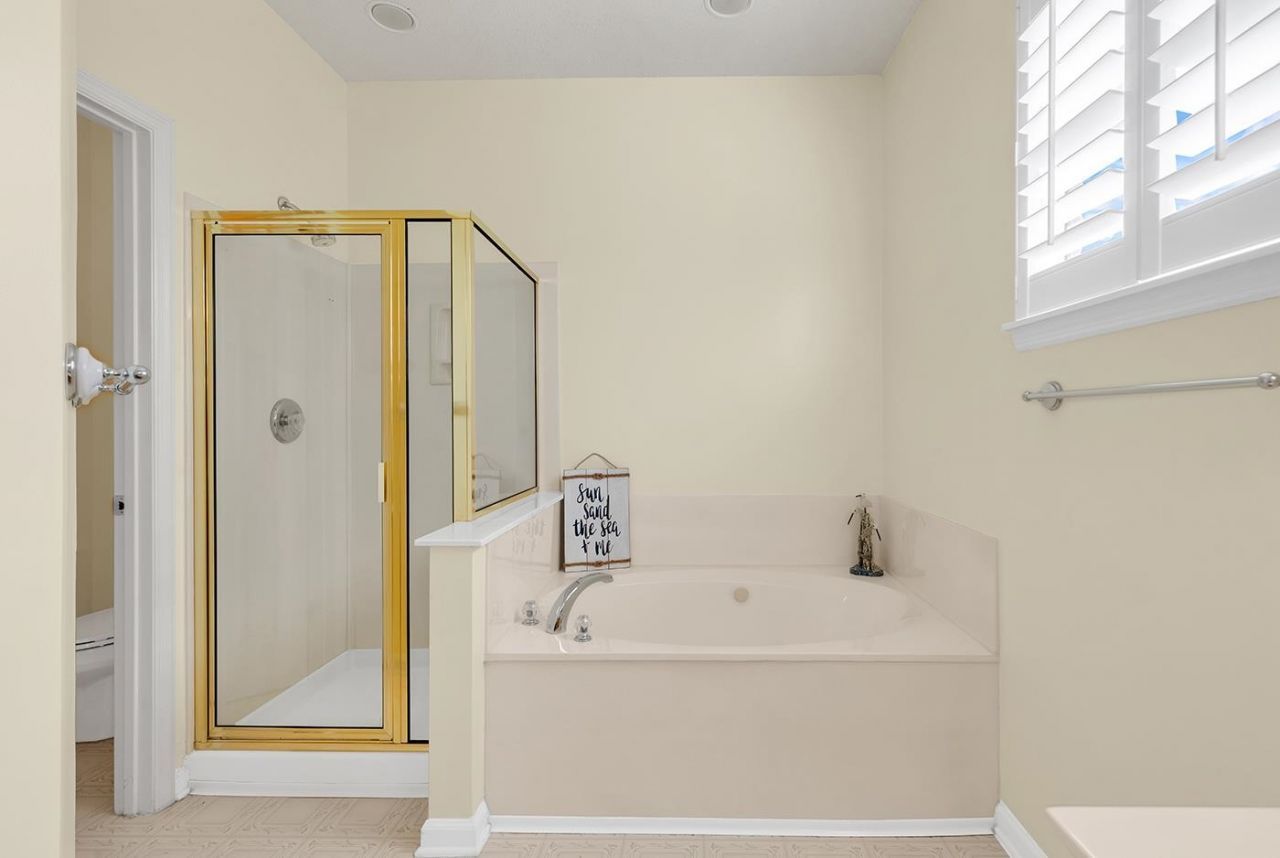 28 Opera Ct. Photo 13