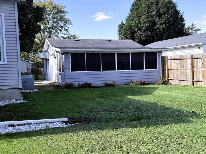 315 N Locust Street, Oak Harbor, OH 43449 Photo 3
