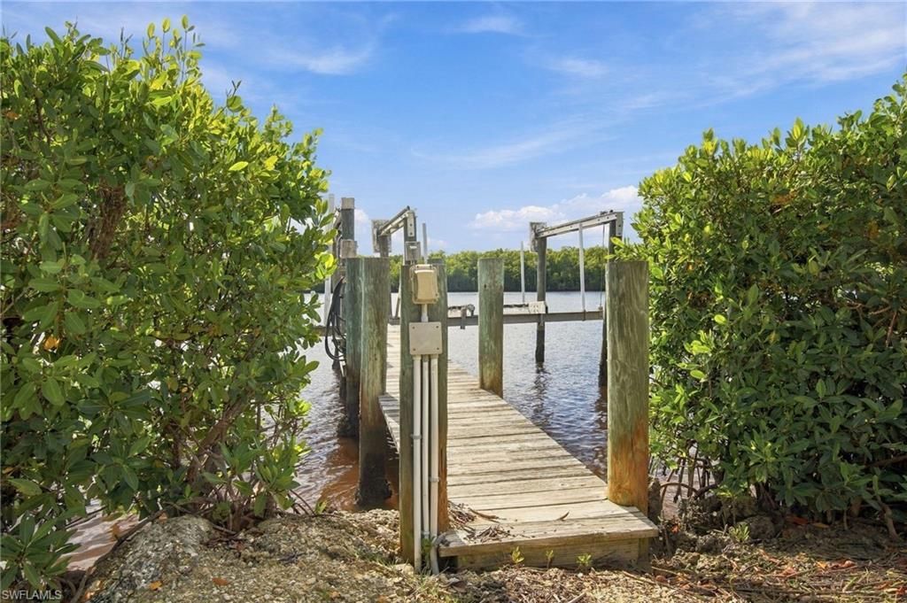 241 Lake Placid Ct , Unit 605, Everglades City, FL 34139 Photo